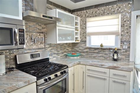 Kitchen visualizer, bath visualizer, and countertop visualizers and virtual design tools for home are you a home remodeling professional and looking for a backsplash visualizer for your website? Kitchen Tile Backsplash Ideas, Designs & Materials ...