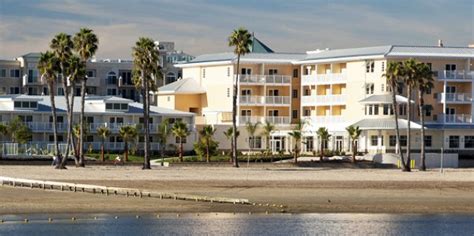 Ready for a night out? Jamaica Bay Inn, Marina Del Rey, CA - California Beaches
