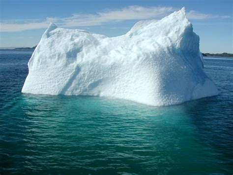Iceberg, floating mass of freshwater ice that has broken from the seaward end of either a glacier or an ice shelf. SE DESPRENDE ICEBERG EL DOBLE DE GRANDE QUE MANHATTAN ...