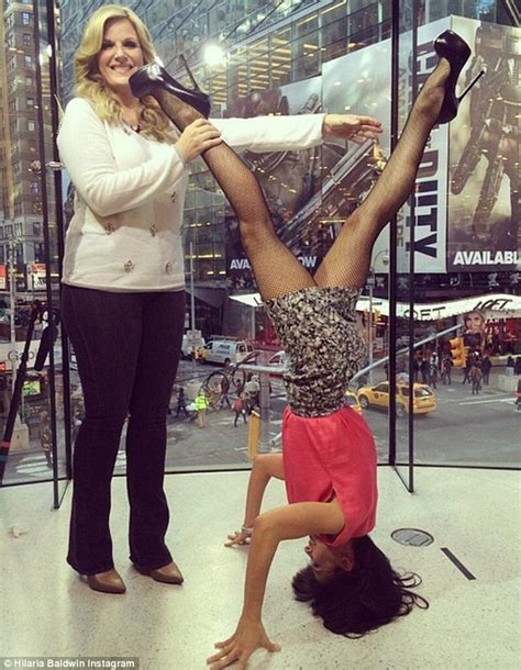 Hilaria Baldwin Enlists Singer Trisha Yearwood To Hold Her Legs For New Yoga Pose Daily Mail
