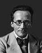 O físico austríaco vencedor do Nobel, Erwin Schrödinger, nasceu # ...