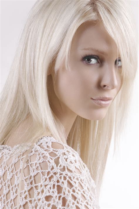 Do you think pale skin with blonde hair looks nice? Pale Blonde - Evoke the Sun