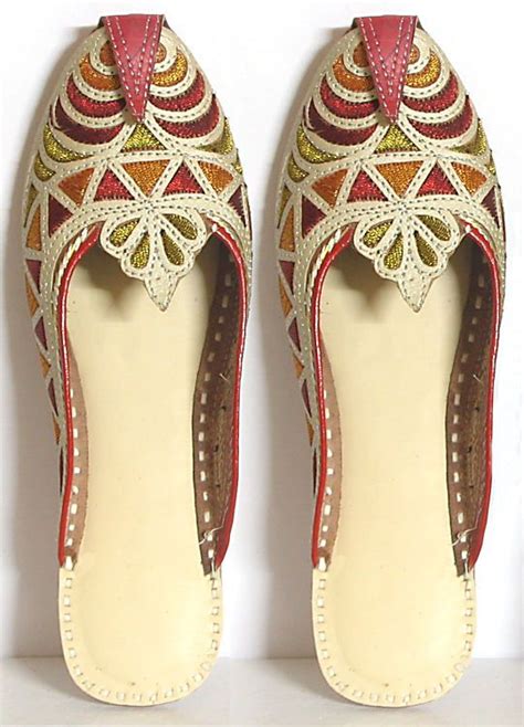 Embroidered Ladies Mojari Indian Shoes Women Shoes Bridal Shoes