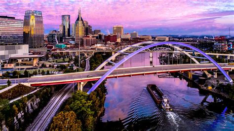 Why millennials are flocking to Nashville