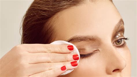What Eye Makeup Remover Do Ophthalmologists Recommend Daily Nail Art And Design