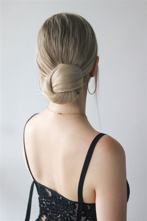 Easy Low Bun Hair Tutorial Easy Bun Hairstyles