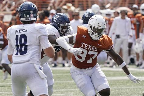 Texas Dl Kristopher Ross Enters The Ncaa Transfer Portal Burnt Orange Nation