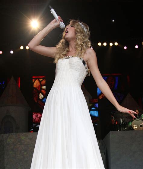 Taylor Swift Love Story Dress Look Alike