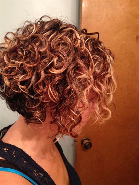 12 Amazing Short Curly Hairstyles Pretty Designs