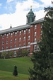 File:Alumni Hall, College of the Holy Cross (2006).jpg - Wikimedia Commons