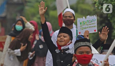 The circumstances in the city of santri. FOTO: Pawai Hari Santri Nasional 2020 - News Liputan6.com