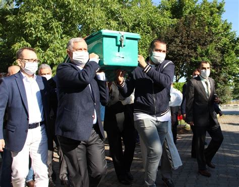 Yaşar güler ve kara kuvvetleri komutanı org. Kara Kuvvetleri Komutanı Dündar, annesini son yolculuğuna ...
