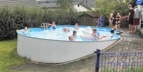 592 garten party premium high res photos. Poolparty 28.08.2016 - DLRG Ortsgruppe Meinerzhagen e.V.