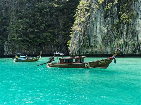 Located at the centre of the indochinese peninsula. Koh Phi Phi (Thailand) | Reisinformatie & Tips | Rama ...