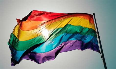 代表lgbt驕傲的，為什麼是一面彩虹旗？ 每日頭條