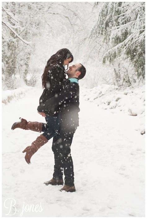 Image Result For Couple Photos In The Snow Couple Photography Winter Snow Couple Snow Photoshoot