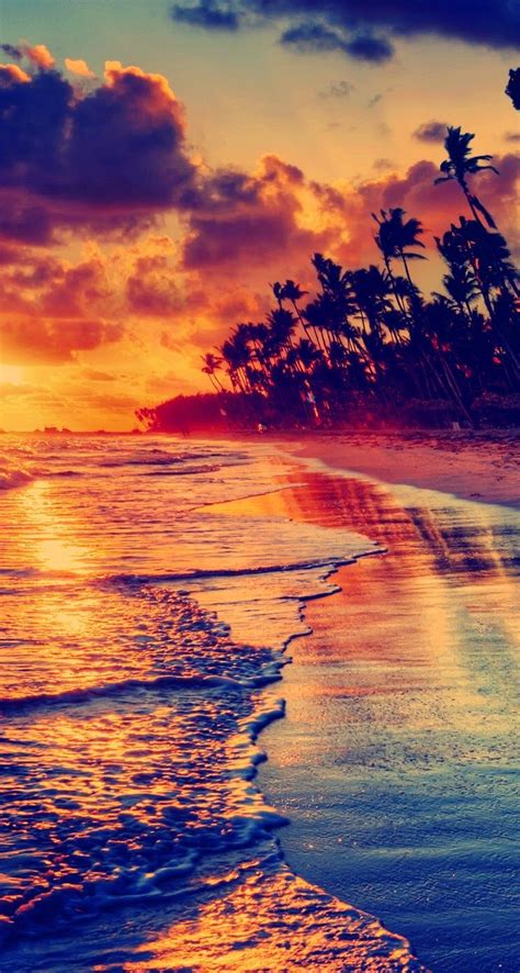 30 Amazing Beach Wallpapers