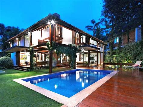 Tropical Home Design For Minimalist Wooden House 2020 Ideas