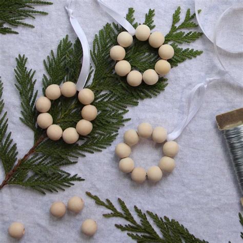 Easy Diy Natural Christmas Decorations A Round Up Of Favourites