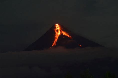 Mount Mayon Volcano Latest News Views Reviews Updates Photos
