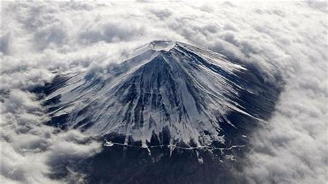 Japan Quells Fears Of Mt Fuji Eruption After Earthquake Sabc News