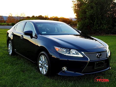The 2015 lexus es 300h is the hybrid version of the lexus es 350 luxury sedan, which is reviewed separately. 2015 Lexus ES 300h: First Impression - The Fast Lane Car