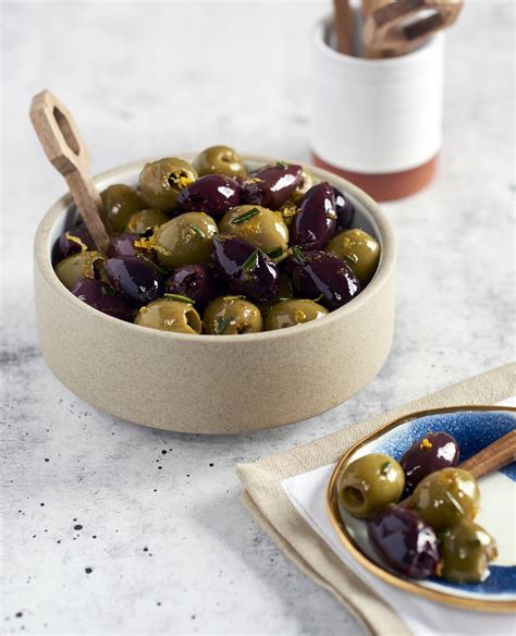 Citrus Garlic Marinated Olives Sarahs Cucina Bella