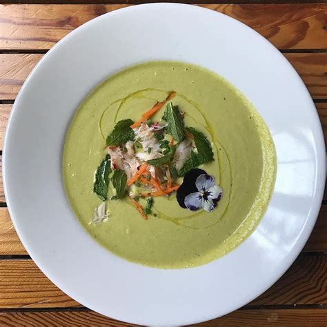 Food that can be prepared and served very quickly. Chilled Thai pea soup/ pickled carrots/ rock crab/ mint ...