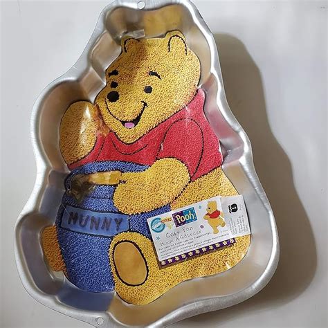 Wilton Cake Pan Winnie The Pooh With Honey Pot 2105 3000 1995 Amazonca Home And Kitchen
