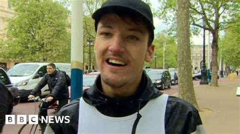 Kent Man With Cerebral Palsy Finishes Marathon Bbc News