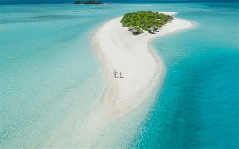Download 3840x2400 Wallpaper Beach Aerial View Tropical Island Maldives 4k Ultra Hd 1610