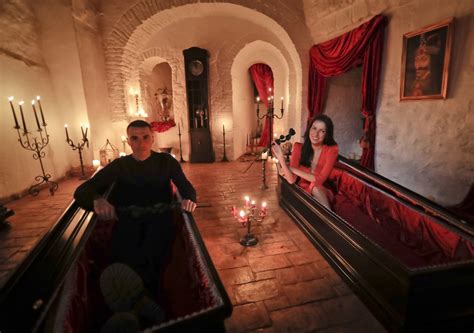 Romania 2 Canadians To Sleep In Coffins At Draculas Castle News The Jakarta Post