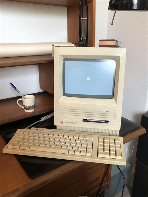 Bought This Beautiful Macintosh Se30 Today No Mouse Or Startup Disk