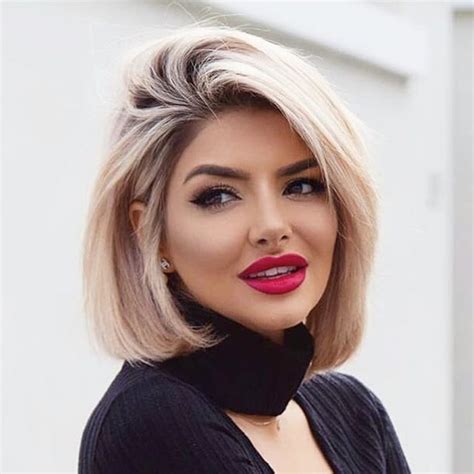 It frames the face and neck flatteringly, and the soft blonde balayage takes it to the next level of sophistication. 25 Hairstyles Medium Length Bob Hairstyles 2021 - Discover Ideas