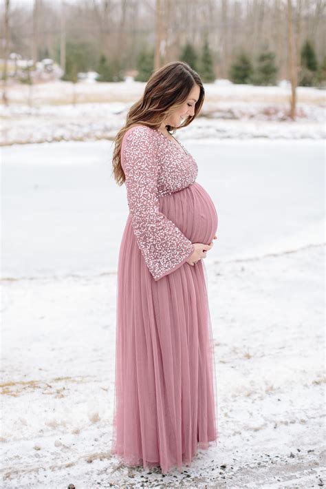 Https://wstravely.com/outfit/maternity Photoshoot Outfit Ideas Winter