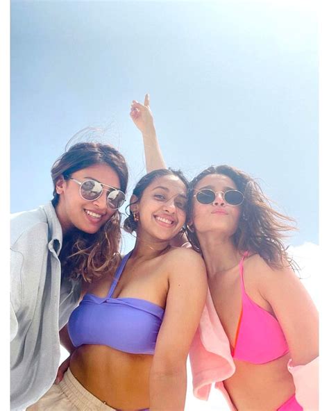 bikini beauty alia bhatt poses with best friends