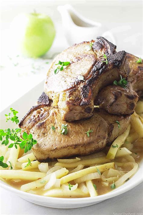 Roasted Pork Chops With Onions And Apples Savor The Best