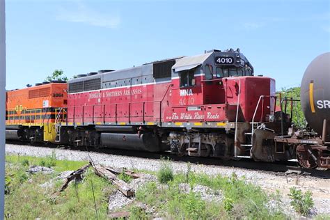 Missouri And Northern Arkansas Railroad Mna 4010 Working The Flickr
