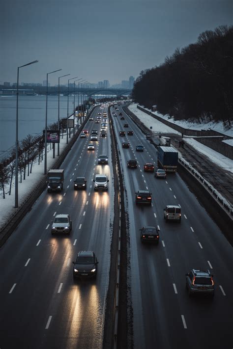 Cars On Highway Pictures Download Free Images On Unsplash