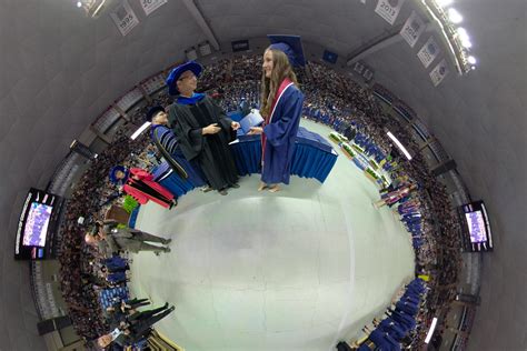 Clas Commencement In 360° Virtual Reality Uconn Today