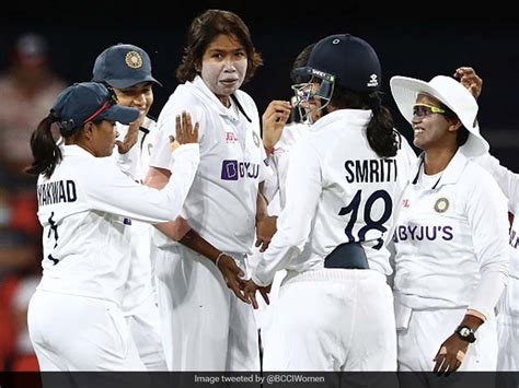australia women vs india women pink ball test day 3 india bowlers shine australia 4 down at