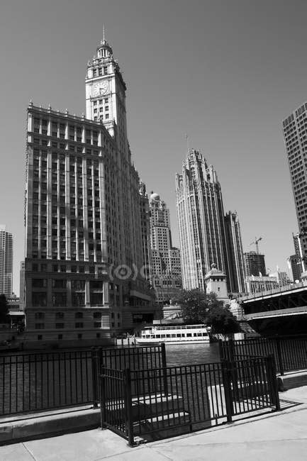 Waterfront Cityscape In Chicago — Background Usa Stock Photo