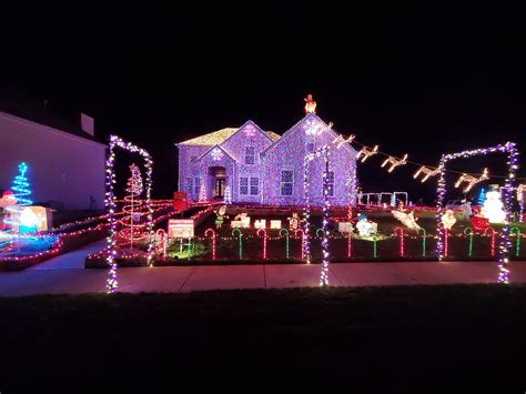 The Biggest Christmas Lights Displays In Columbus Home Edition