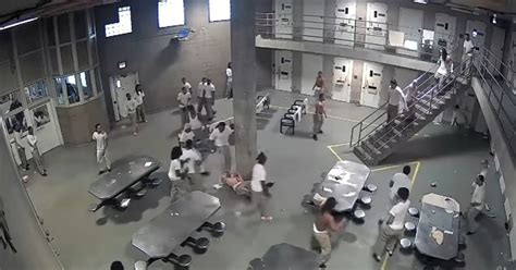 Varios heridos por pelea en la cárcel más grande de Estados Unidos
