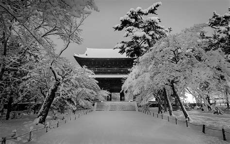 Jeffrey Friedls Blog Kyoto At Night During A Heavy Snow Japan Snow