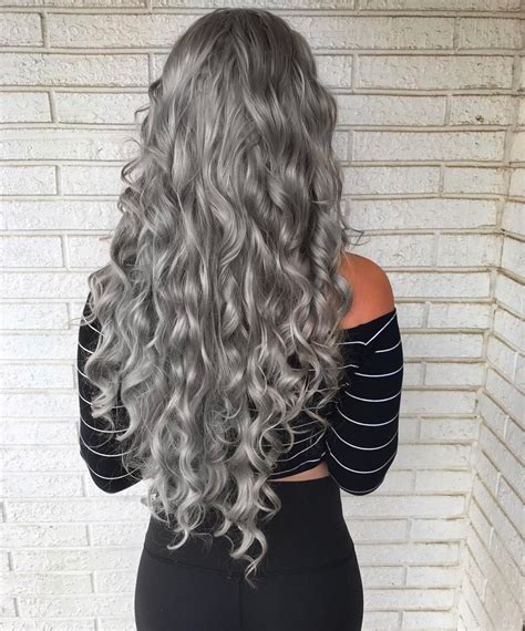 Woman Feels Sexier Than Ever After Deciding To Embrace Her Silver Hair Artofit
