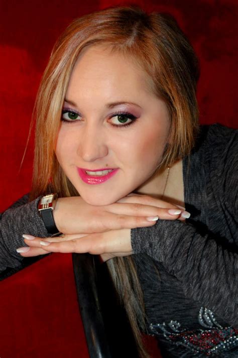 Ukrainian Single Anastasiya Green Eyes 32 Years Old Id11907