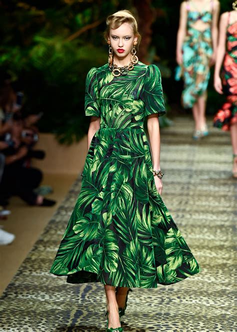 8 Spring 2020 Fashion Trends To Inspire Your Next Design Job Decase