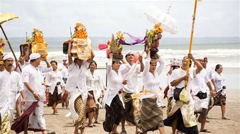 Mengenal Hari Raya Agama Hindu Berdasarkan Kalender Bali
