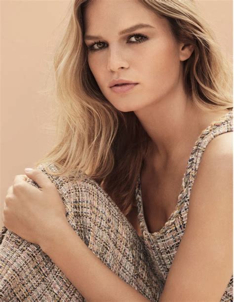 anna ewers model superbe connecting fashion talents